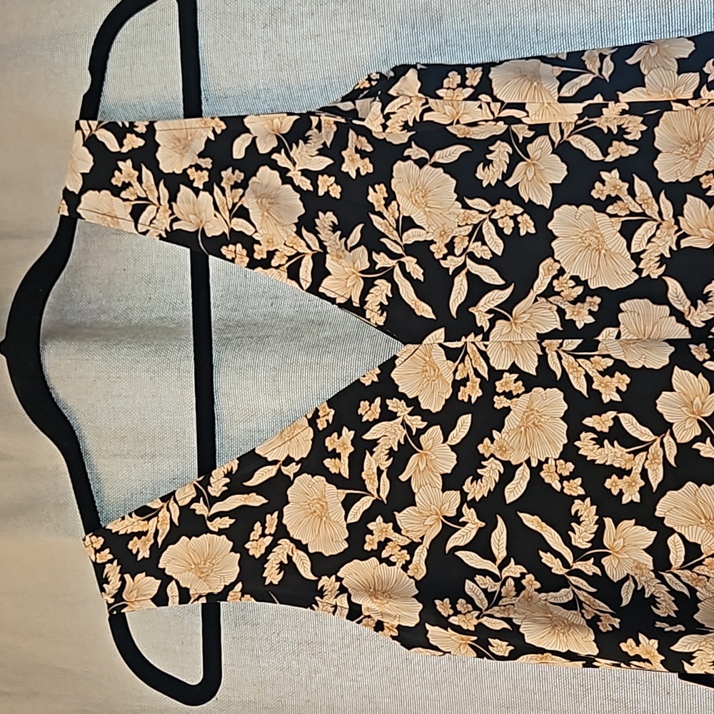 Express Dress - Picture 6 of 7
